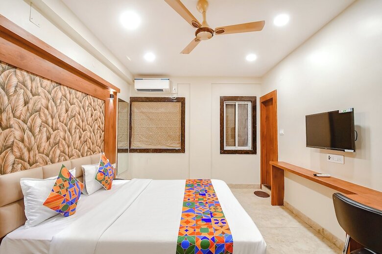 Fabhotel Dreamworld Residency