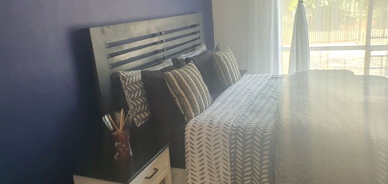 Anopam Guest House