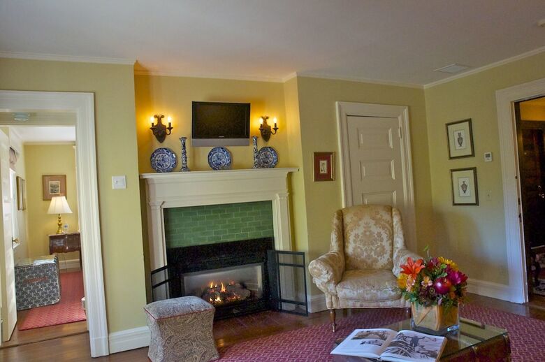 Hilltop Inn