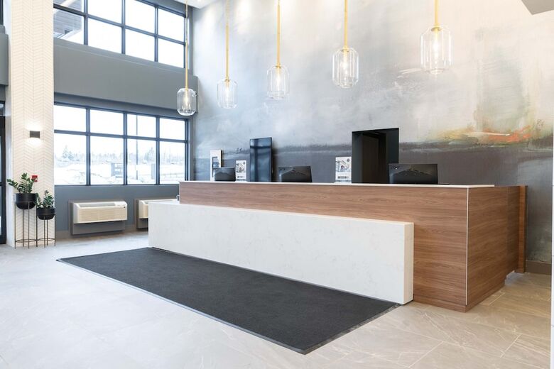 Sandman Signature Dartmouth Hotel & Suites