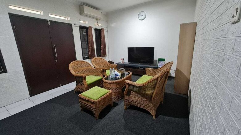 Hotel Express O 92035 Rumah Singgah 8b Syariah
