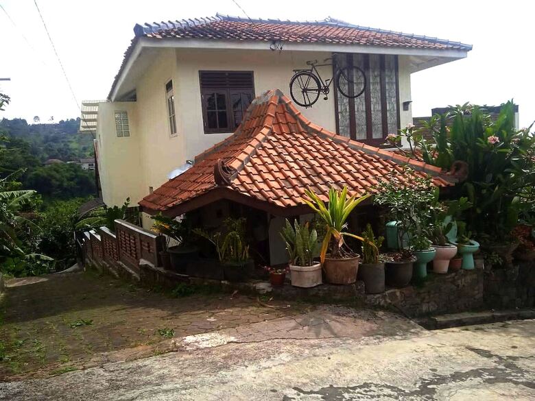 Hotel Express O 92299 Bumi Bati Deudeuh