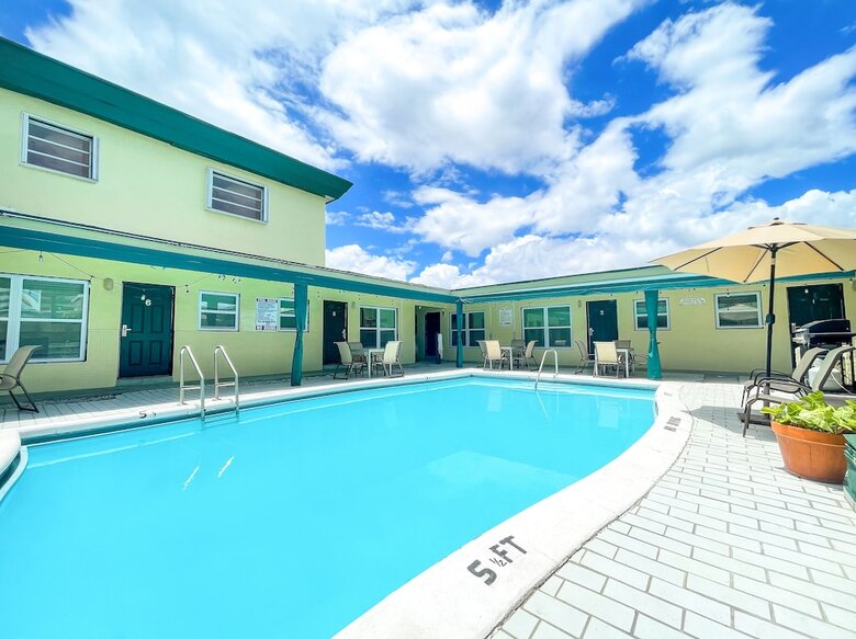 Hotel The Oasis