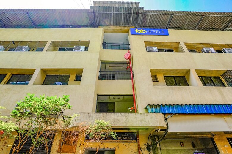 Hotel Fabexpress Rajmahal