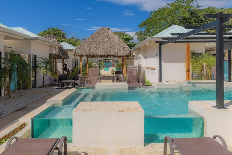Villas Vr Beachwalk Avellanas
