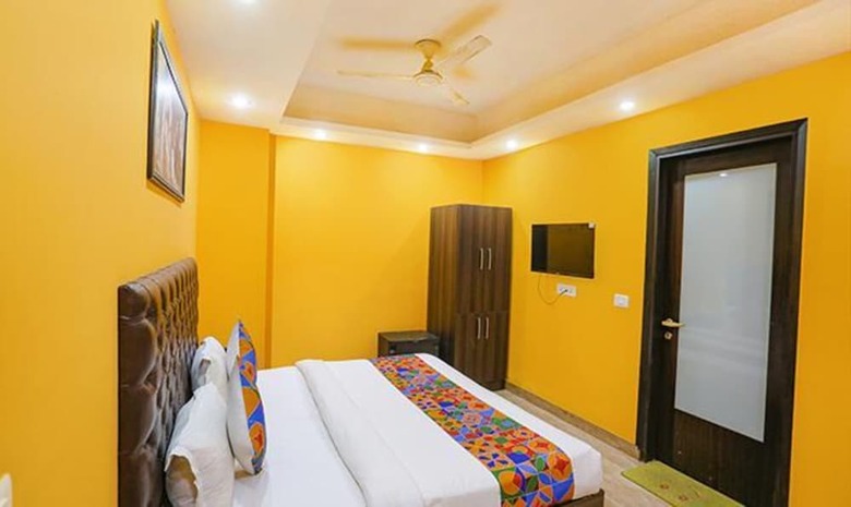 Fabhotel Taj Home Stay