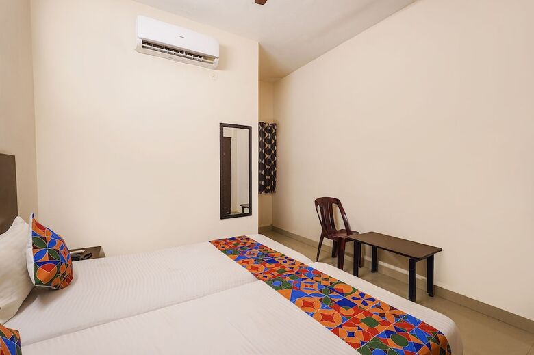Hotel Fabexpress Joel Inn