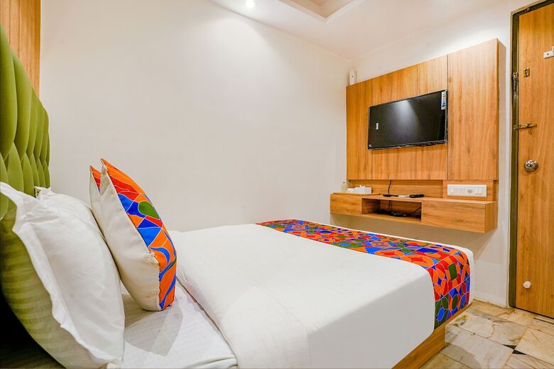 Hotel Fabexpress New Deepak