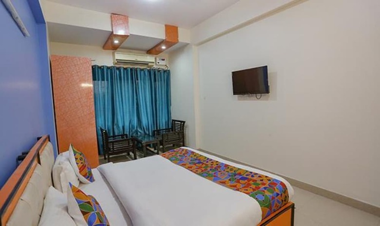 Fabhotel Red Roof Residency