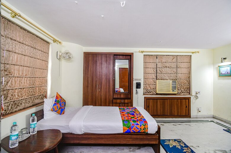 Hotel Fabexpress Ullash Residency