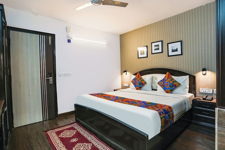 Fabhotel Veetara