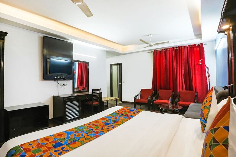 Fabhotel Veetara