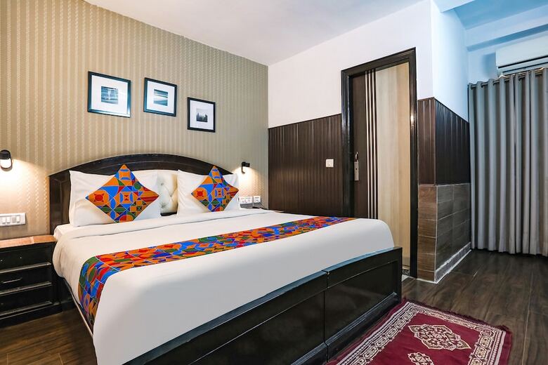 Fabhotel Veetara