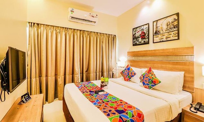 Fabhotel Ascot International