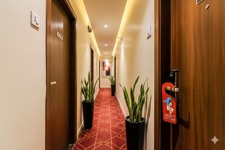 Fabhotel Ascot International