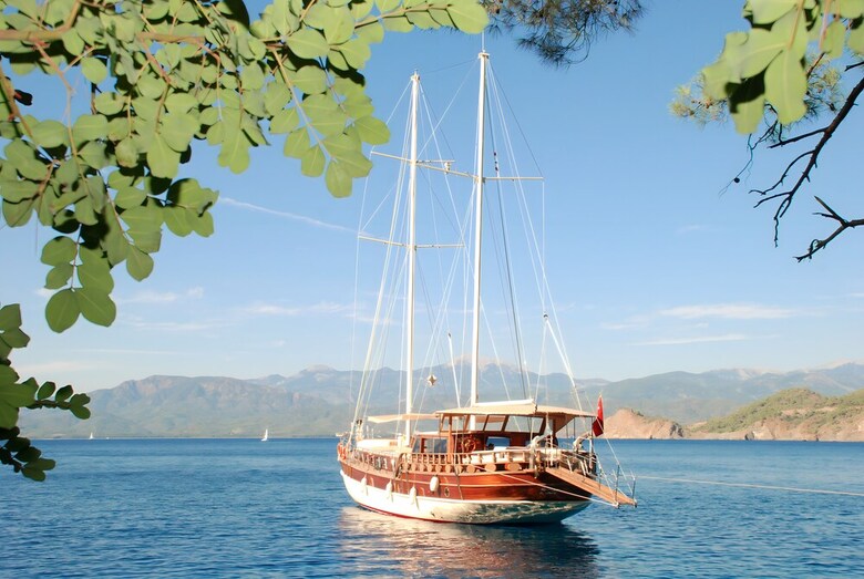 Kaya Yachting