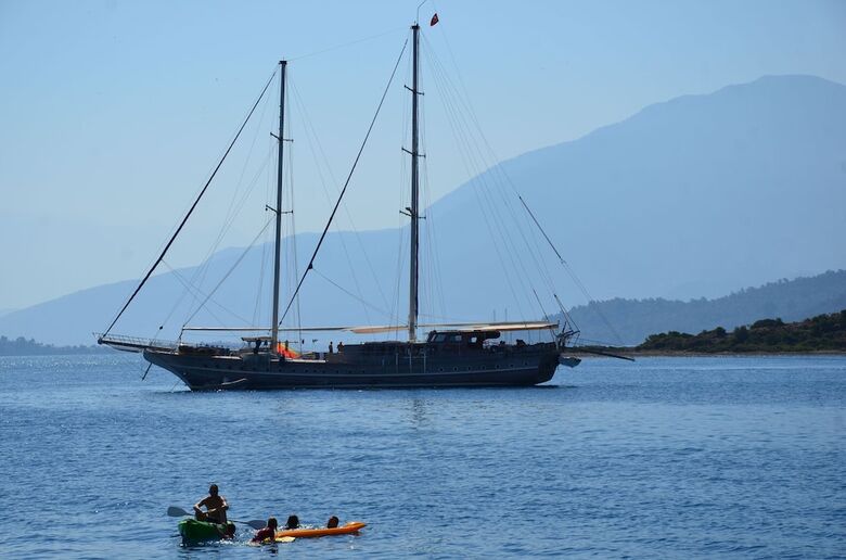 Kaya Yachting