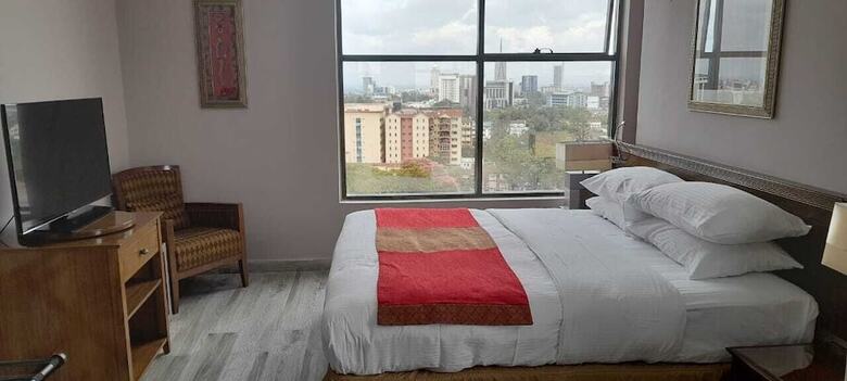 Hotel The Clan Suites