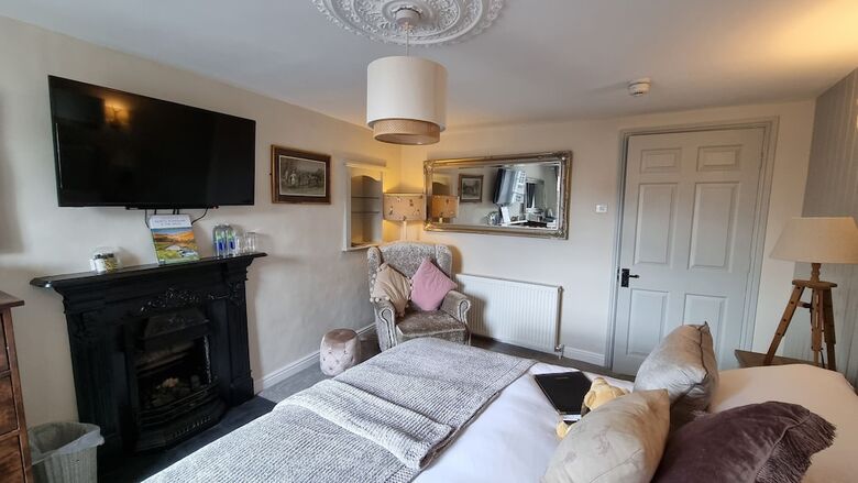 Bed & Breakfast Castle Keep Tea Room