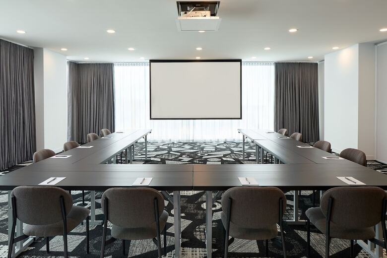 Hotel Courtyard By Marriott Montreal Laval