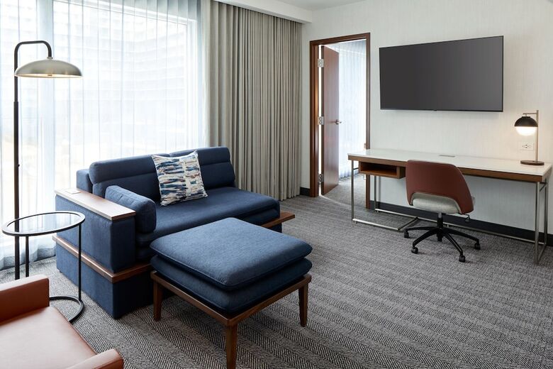 Hotel Courtyard By Marriott Montreal Laval