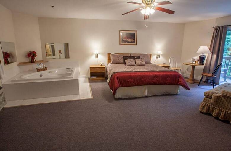 Hotel Maggie Valley Creekside Lodge