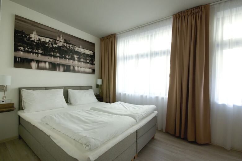 Hotel Adeba Plus