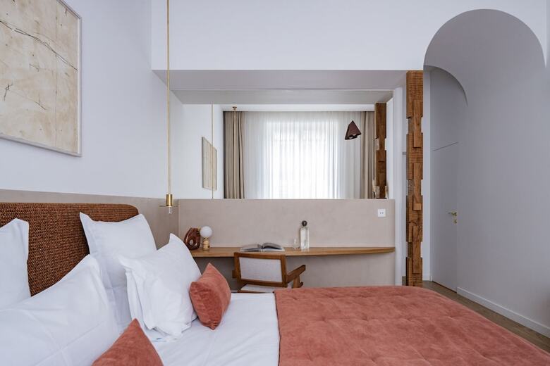 Hotel 1.75 Paris La Source