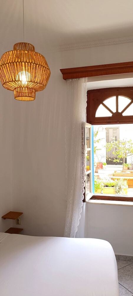 Apeiron Acropolis Suites