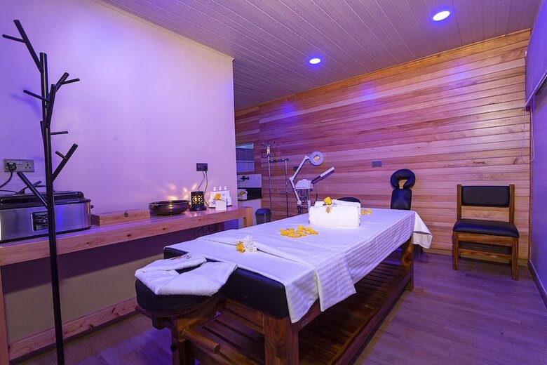 Saggys Suites Hotel & Spa