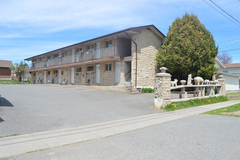 Modern Motel