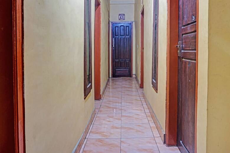 Hotel Oyo 91588 Ananda Guest House Batu