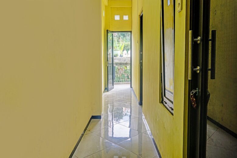 Hotel Oyo 91588 Ananda Guest House Batu