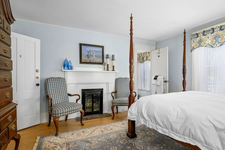 Isaiah Hall Bed & Breakfast Inn