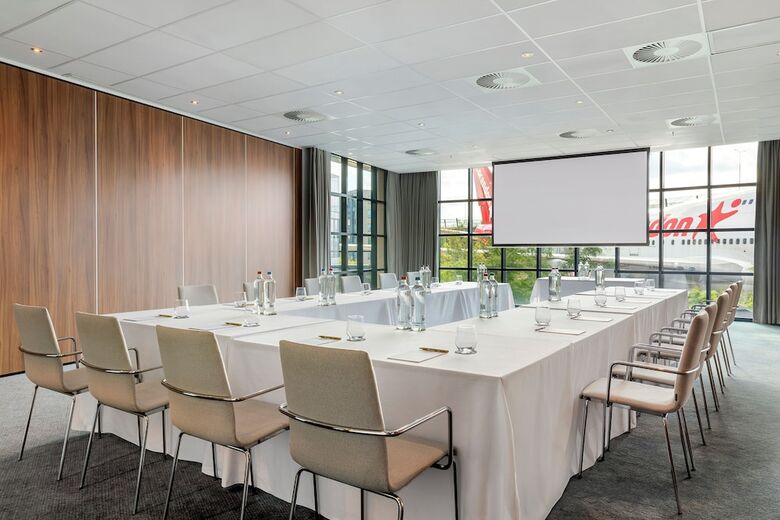 Corendon Amsterdam Schiphol Airport, A Tribute Portfolio Hotel