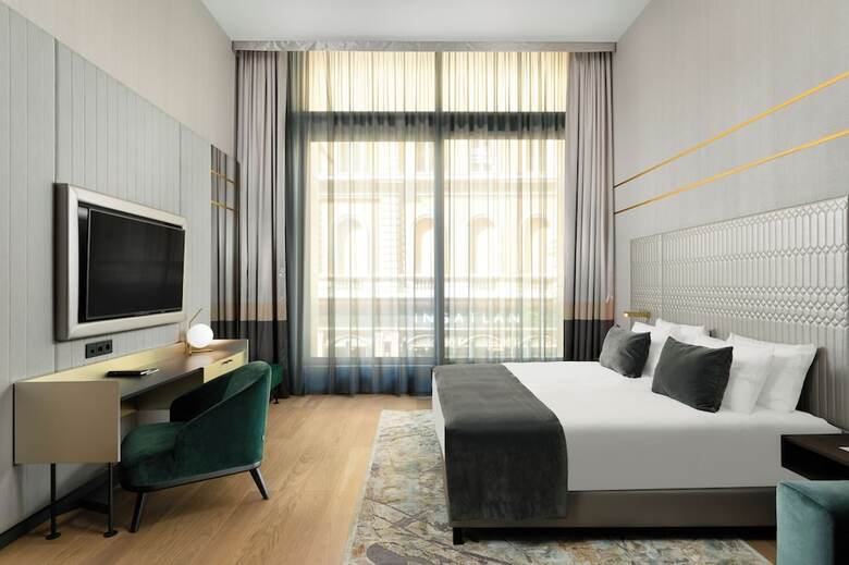Emerald Hotel