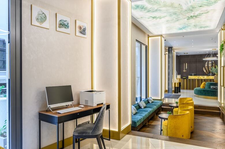 Emerald Hotel