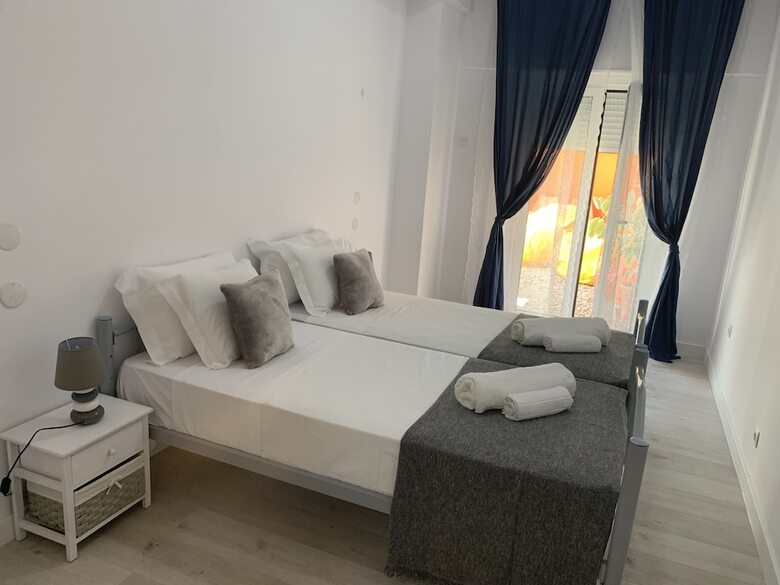 Santo Amaro Guest House