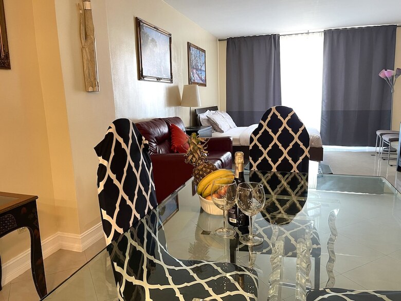 Aparthotel Sunny Isles Beach