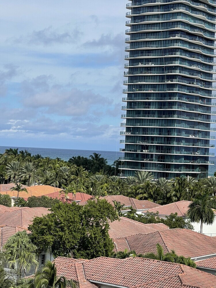 Aparthotel Sunny Isles Beach