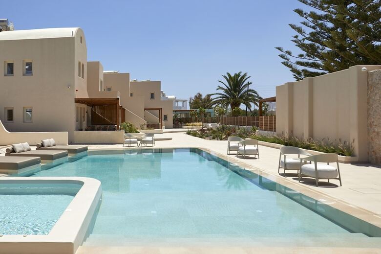 Hotel Apricus Suites