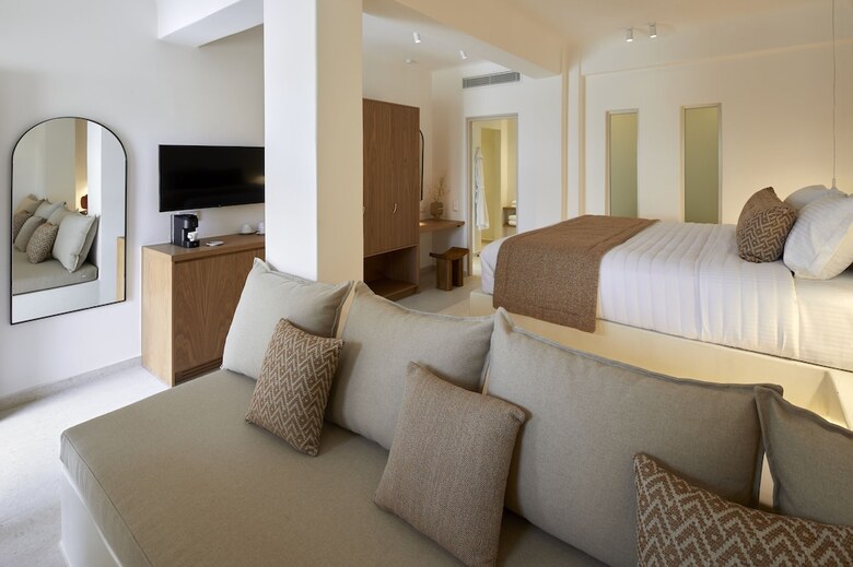 Hotel Apricus Suites