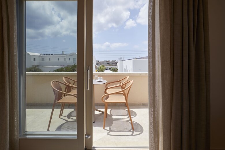 Hotel Apricus Suites