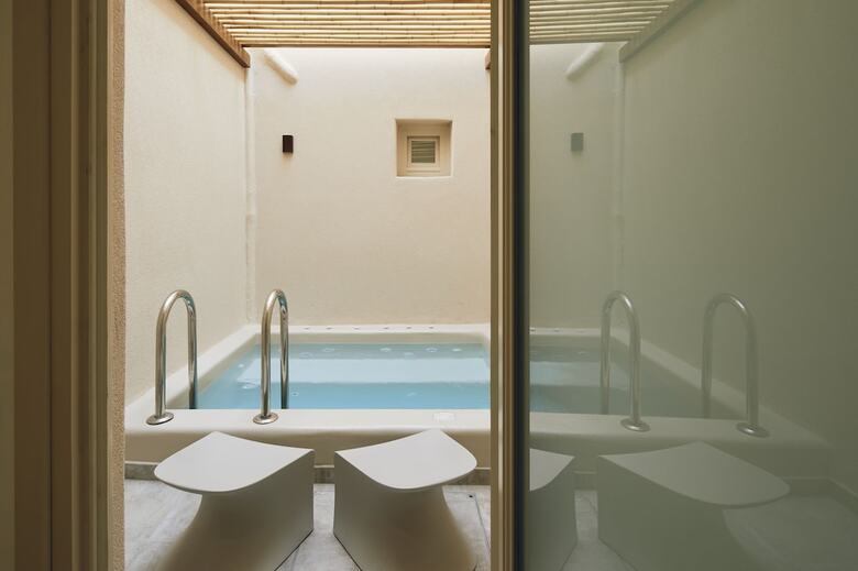 Hotel Apricus Suites