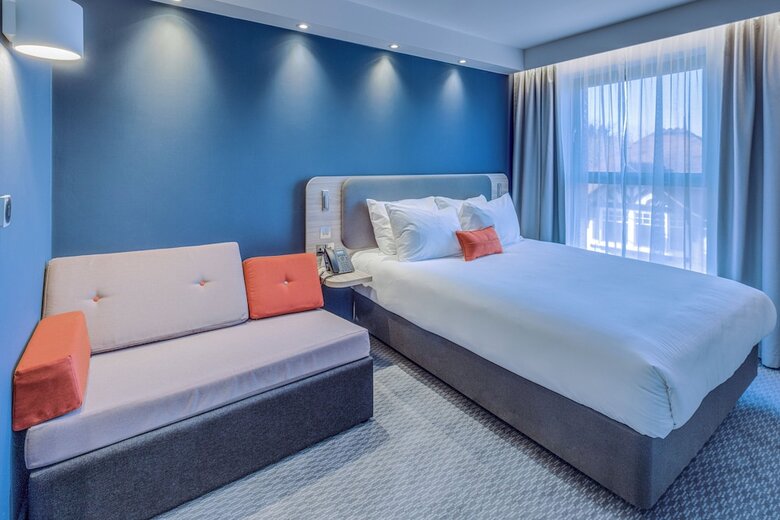 Hotel Holiday Inn Express Fleet By Ihg