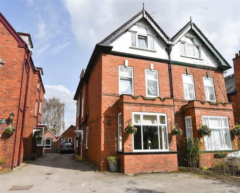 Hollies Guest House
