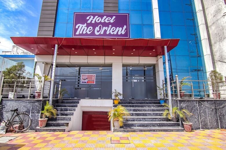 Fabhotel The Orient