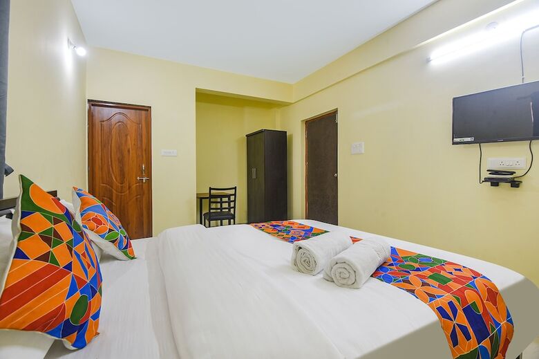 Hotel Fabexpress Symphony Homes, Calangute Beach