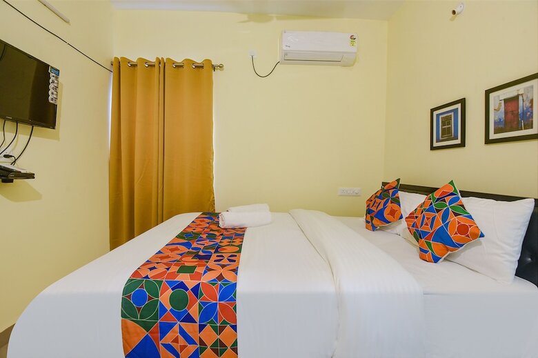 Hotel Fabexpress Symphony Homes, Calangute Beach