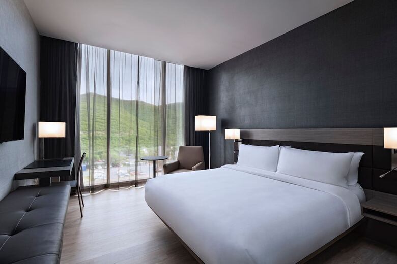 AC Hotel By Marriott Monterrey Valle.